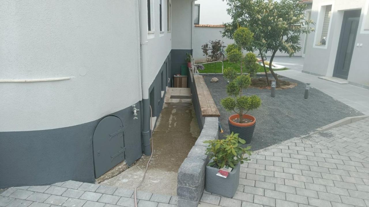 Apartments & Moeblierte Zimmer In Kahl Am Main, Kontaktloser Self Check-In, W-Lan, Schreibtisch, Duschbad, Kuechenzeile, Pkw-Plaetze Екстериор снимка